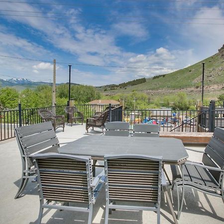 Central Lava Hot Springs Studio With Deck And Views! Extérieur photo